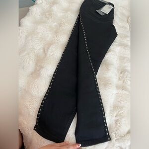 1822 Denim Black Skinny Jeans